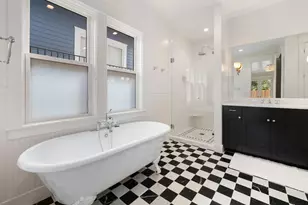 510 E 39th St, Austin, TX 78751 - Photo 18