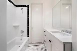 510 E 39th St, Austin, TX 78751 - Photo 22