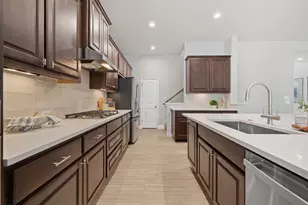 208 Cibolo Ridge Dr, Georgetown, TX 78628 - Photo 10