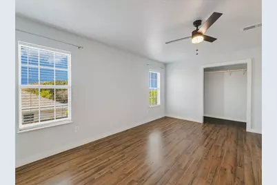 155 Travis Lane, Spicewood, TX 78669 - Photo 10