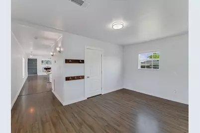155 Travis Lane, Spicewood, TX 78669 - Photo 8