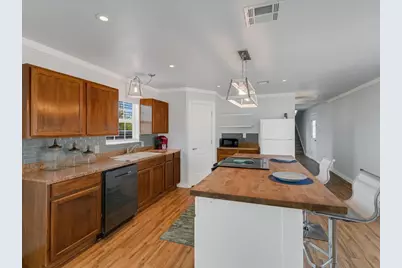 155 Travis Lane, Spicewood, TX 78669 - Photo 4