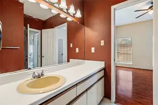 807 W 25th St, Austin, TX 78705 - Photo 18