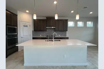 2018 Matlock Circle, Hutto, TX 78634 - Photo 8