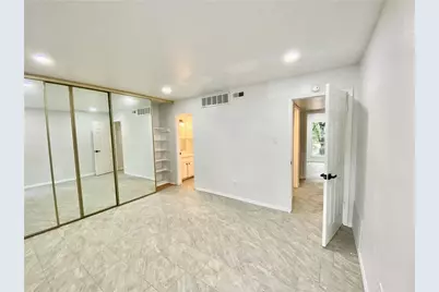 6910 Hart Lane #403, Austin, TX 78731 - Photo 8