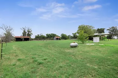 5530 US Highway 90A W, Shiner, TX 77984 - Photo 36