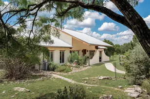 901 Old Red Ranch Rd, Dripping Springs, TX 78620 - Photo 16