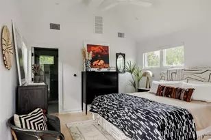 43 Lynn St, Austin, TX 78702 - Photo 16