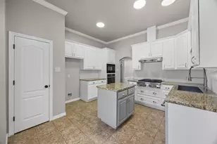 125 Ridgewood Cove, Georgetown, TX 78633 - Photo 10