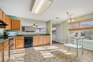 100 Kendall Cove, Elgin, TX 78621 - Photo 12