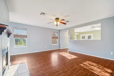 100 Kendall Cove, Elgin, TX 78621 - Photo 6