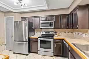 143 World of Tennis Sq, Lakeway, TX 78738 - Photo 8