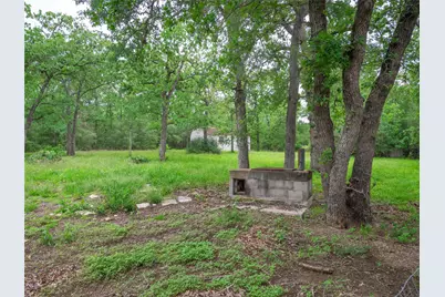 222 Indiana Road, Lockhart, TX 78644 - Photo 36