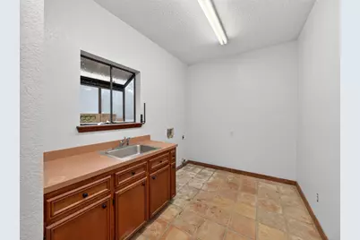 222 Indiana Road, Lockhart, TX 78644 - Photo 10