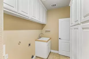 4802 Hidden Springs Trail, Georgetown, TX 78633 - Photo 32