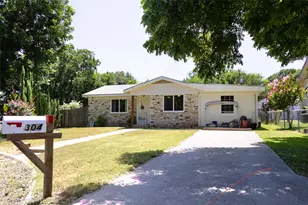 304 Mildred St, Burnet, TX 78611 - Photo 24