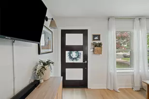 1103 Brass St, Austin, TX 78702 - Photo 6
