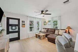 1103 Brass St, Austin, TX 78702 - Photo 4
