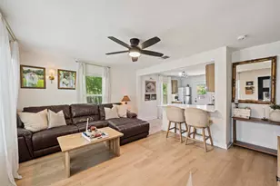 1103 Brass St, Austin, TX 78702 - Photo 2