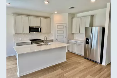 205 Coopers Hawk Crest, Cedar Creek, TX 78612 - Photo 2