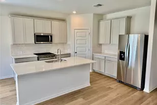 205 Coopers Hawk Crst, Cedar Creek, TX 78612 - Photo 2