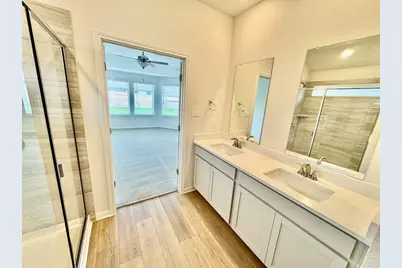 205 Coopers Hawk Crest, Cedar Creek, TX 78612 - Photo 4