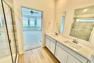 205 Coopers Hawk Crst, Cedar Creek, TX 78612 - Photo 4