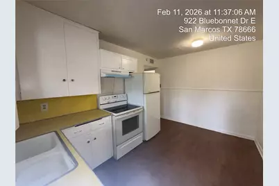 920-922 E Bluebonnet Drive, San Marcos, TX 78666 - Photo 2