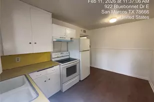 920-922 E Bluebonnet Dr, San Marcos, TX 78666 - Photo 2