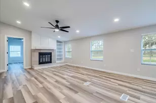 158 Shady Oaks Dr, Dale, TX 78616 - Photo 10