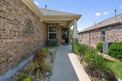 110 Hobby Street, Georgetown, TX 78633 - Photo 4
