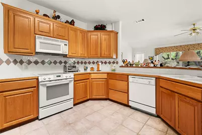 2601 Warren Cove, Lago Vista, TX 78645 - Photo 22