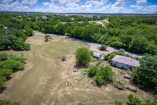 1104 S Boundary St, Burnet, TX 78611 - Photo 24