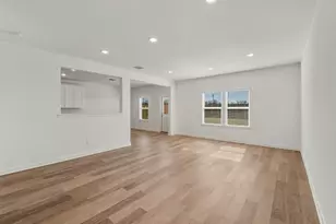 172 Golden Bell Wy, Buda, TX 78610 - Photo 6