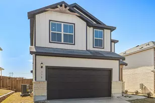 172 Golden Bell Wy, Buda, TX 78610 - Photo 2