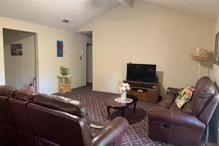217 Green Pasture Dr, Hutto, TX 78634 - Photo 4