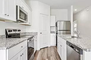 152 Mullen Wy, Taylor, TX 76574 - Photo 8