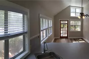 2102 Townes Ln, Austin, TX 78703 - Photo 14
