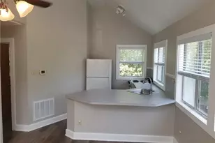 2102 Townes Ln, Austin, TX 78703 - Photo 2