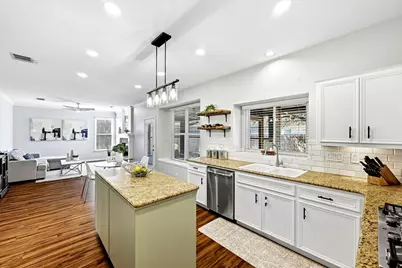 9100 Amanda Drive, Austin, TX 78729 - Photo 10
