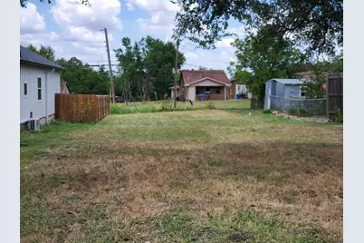 708 Washburn Street, Taylor, TX 76574 - Photo 2