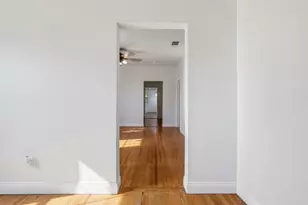 1215 Porter St, Taylor, TX 76574 - Photo 4