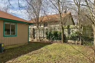 1802 Prairie Knoll Ct, Austin, TX 78758 - Photo 10