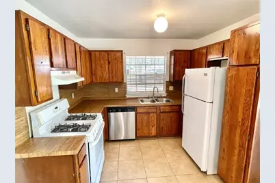 1802 Prairie Knoll Court #B, Austin, TX 78758 - Photo 4