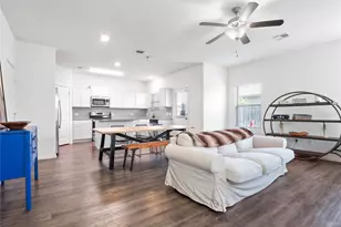 109 Comet Dr, Jarrell, TX 76537 - Photo 4