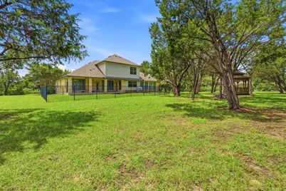 104 Quarry Lake Estate, Liberty Hill, TX 78642 - Photo 36