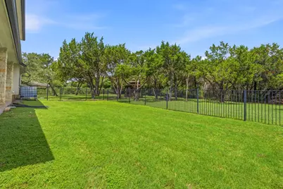 104 Quarry Lake Estate, Liberty Hill, TX 78642 - Photo 34