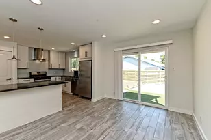 1202 Woodfield Dr, Austin, TX 78758 - Photo 10