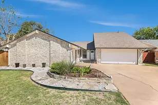 1202 Woodfield Dr, Austin, TX 78758 - Photo 2