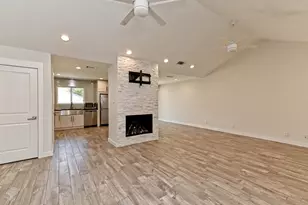 1202 Woodfield Dr, Austin, TX 78758 - Photo 6